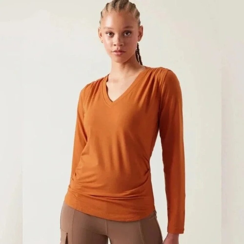 Athleta Foliage Orange Outbound Fitted V-Neck‎ Long Sleeve Top XS